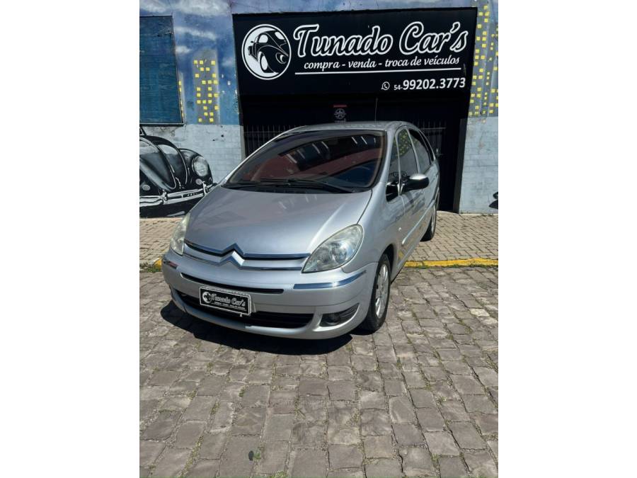 CITROËN - XSARA PICASSO - 2010/2010 - Prata - R$ 23.900,00