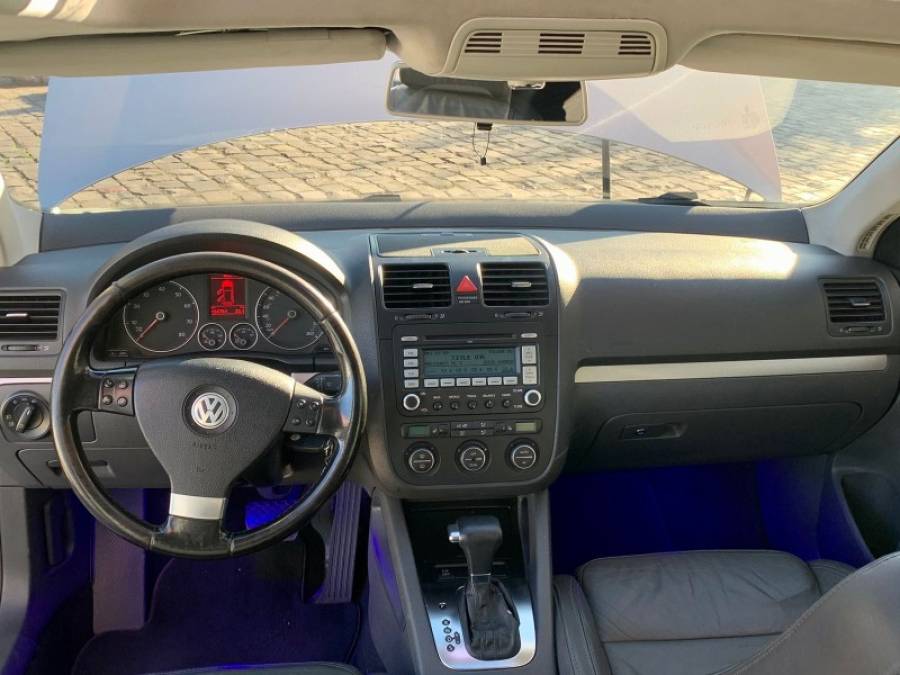 VOLKSWAGEN - JETTA - 2008/2008 - Prata - R$ 49.900,00
