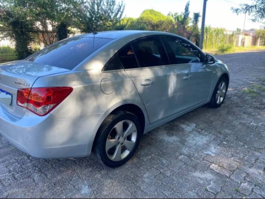 CHEVROLET - CRUZE - 2014/2014 - Prata - R$ 57.900,00