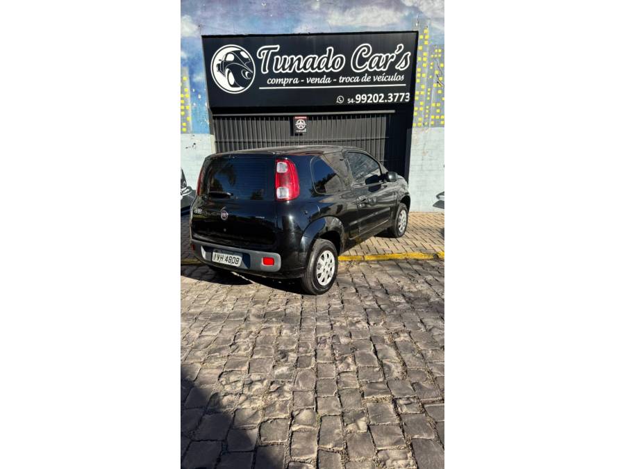 FIAT - UNO - 2014/2014 - Preta - R$ 22.500,00