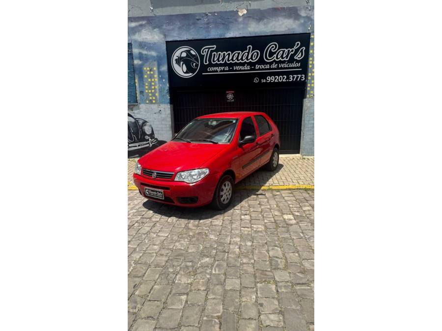 FIAT - PALIO - 2015/2015 - Vermelha - R$ 35.000,00