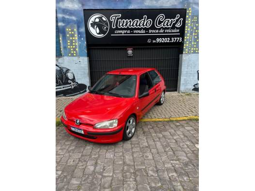 PEUGEOT - 106 - 2000/2000 - Vermelha - R$ 14.900,00