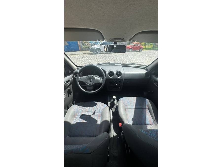 CHEVROLET - CELTA - 2010/2010 - Prata - R$ 22.900,00