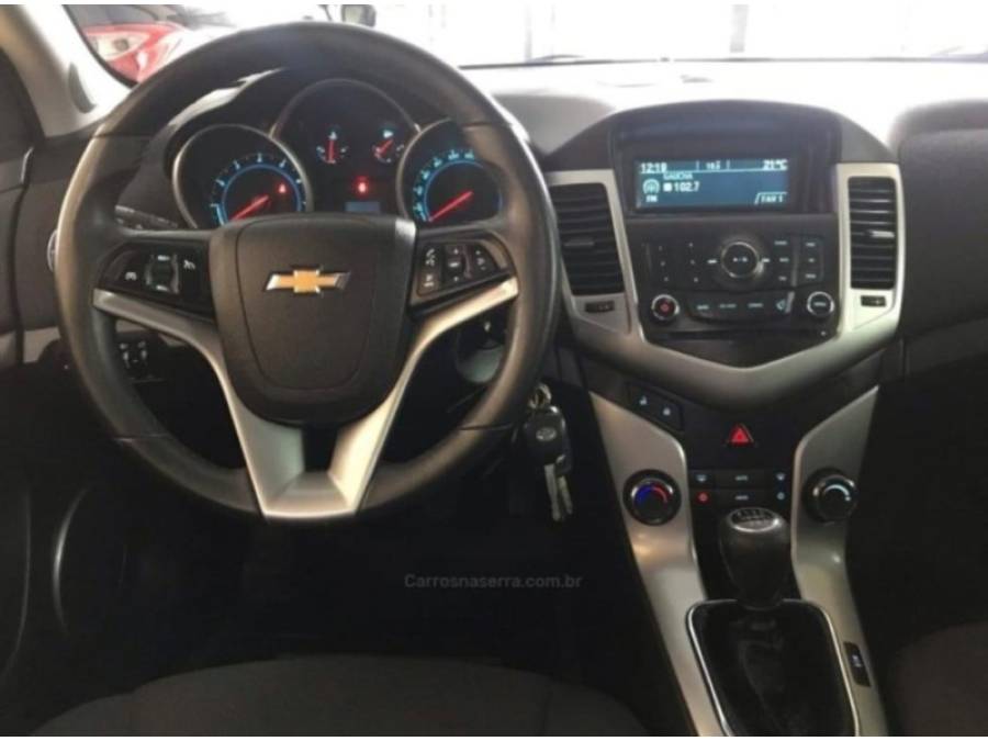 CHEVROLET - CRUZE - 2014/2014 - Prata - R$ 57.900,00