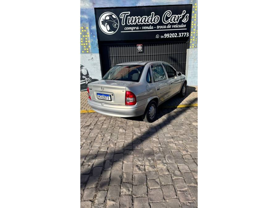 CHEVROLET - CORSA - 2005/2005 - Prata - R$ 26.900,00
