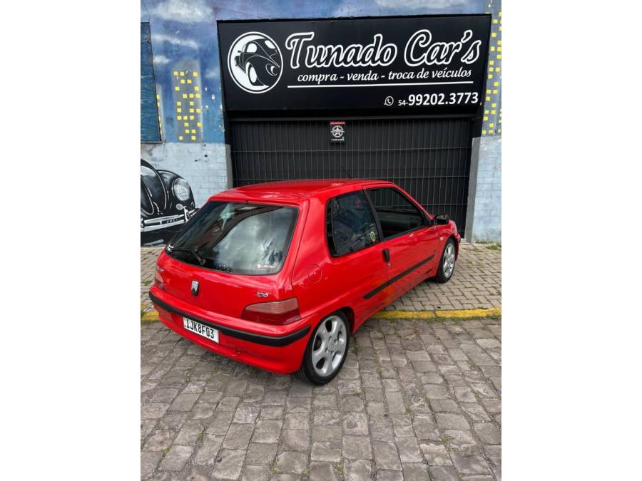 PEUGEOT - 106 - 2000/2000 - Vermelha - R$ 14.900,00