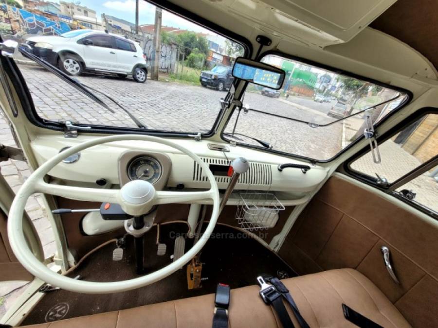 VOLKSWAGEN - KOMBI - 1975/1975 - Bege - R$ 79.900,00