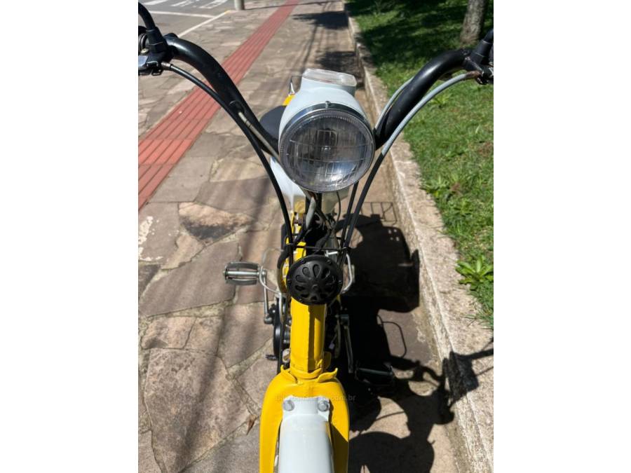 HONDA - PCX - 1975/1975 - Amarela - R$ 9.000,00