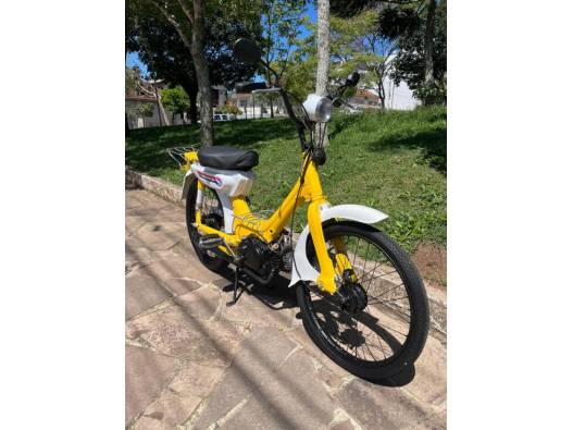 HONDA - PCX - 1975/1975 - Amarela - R$ 9.000,00
