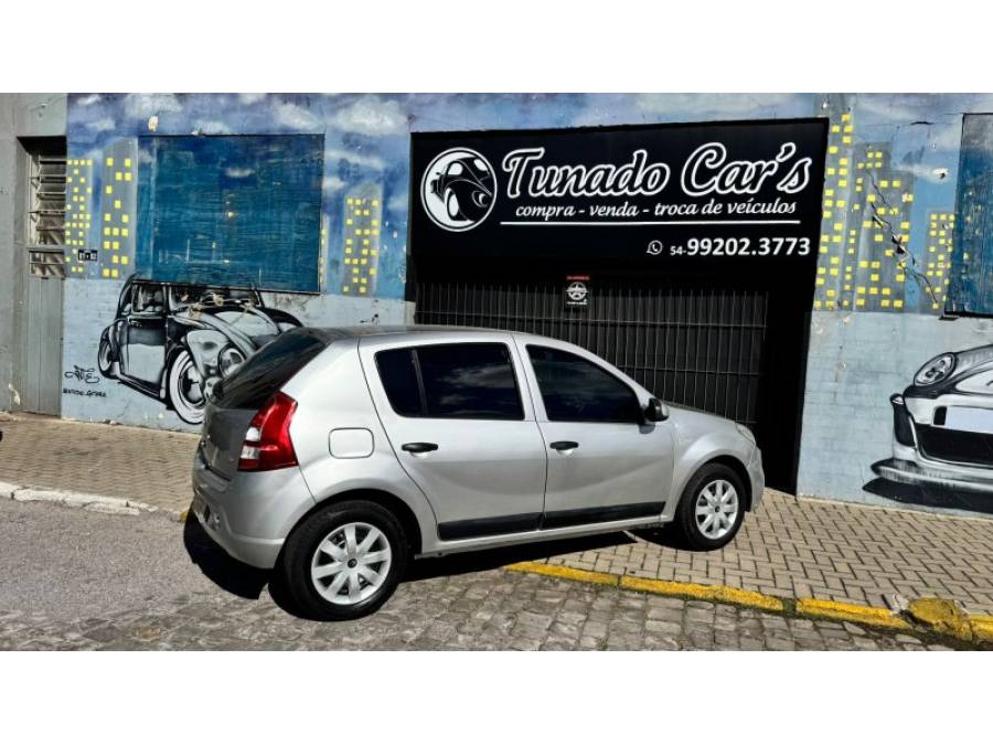 RENAULT - SANDERO - 2012/2012 - Prata - R$ 35.900,00