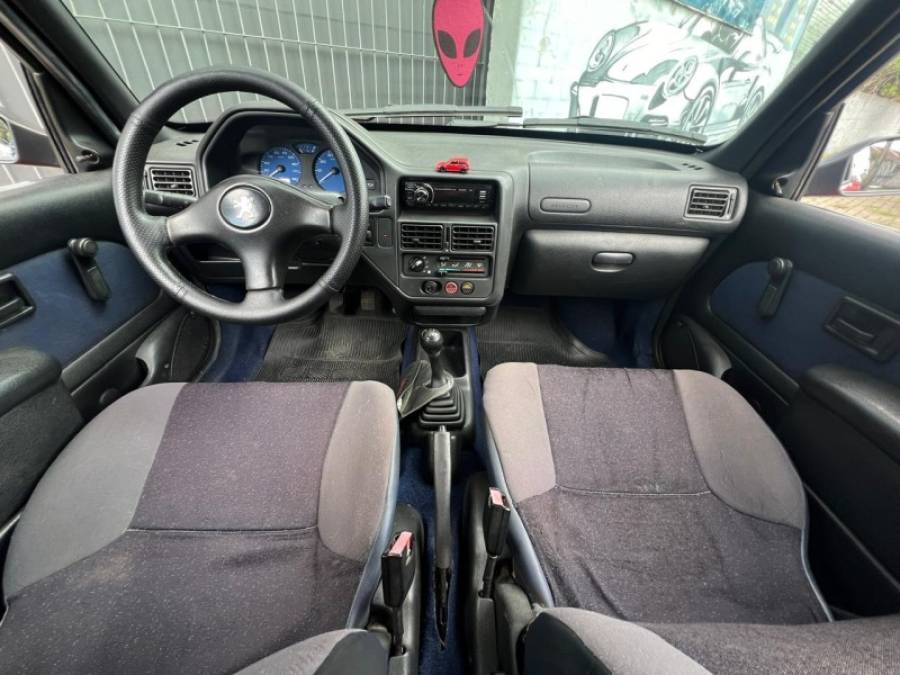 PEUGEOT - 106 - 2000/2000 - Vermelha - R$ 14.900,00