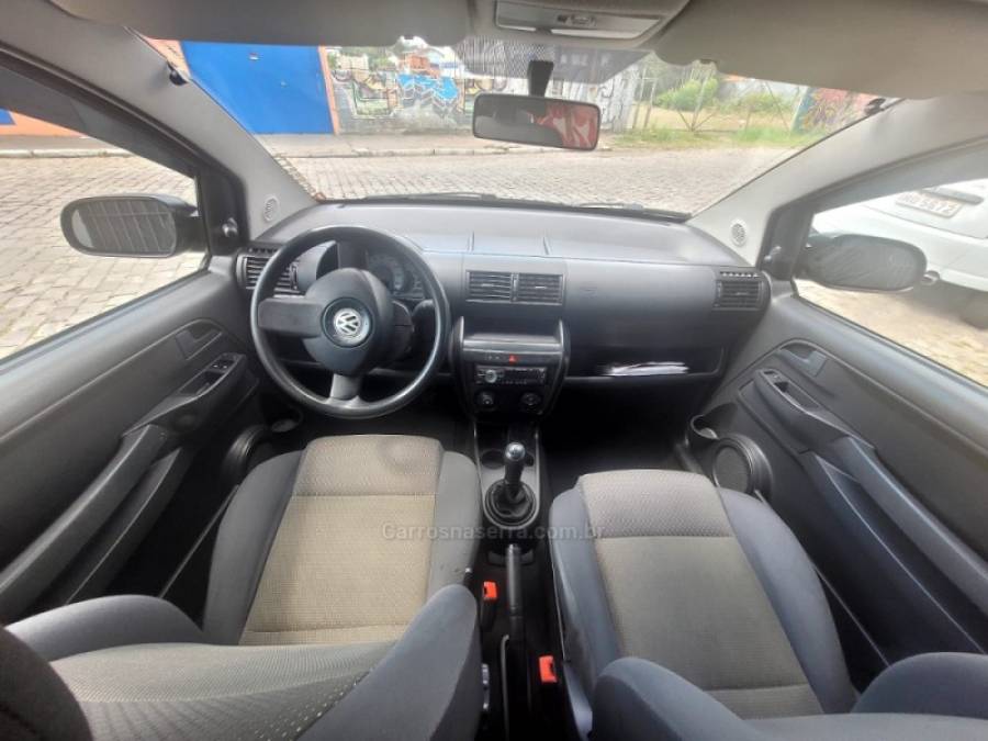 VOLKSWAGEN - FOX - 2008/2008 - Cinza - R$ 23.900,00