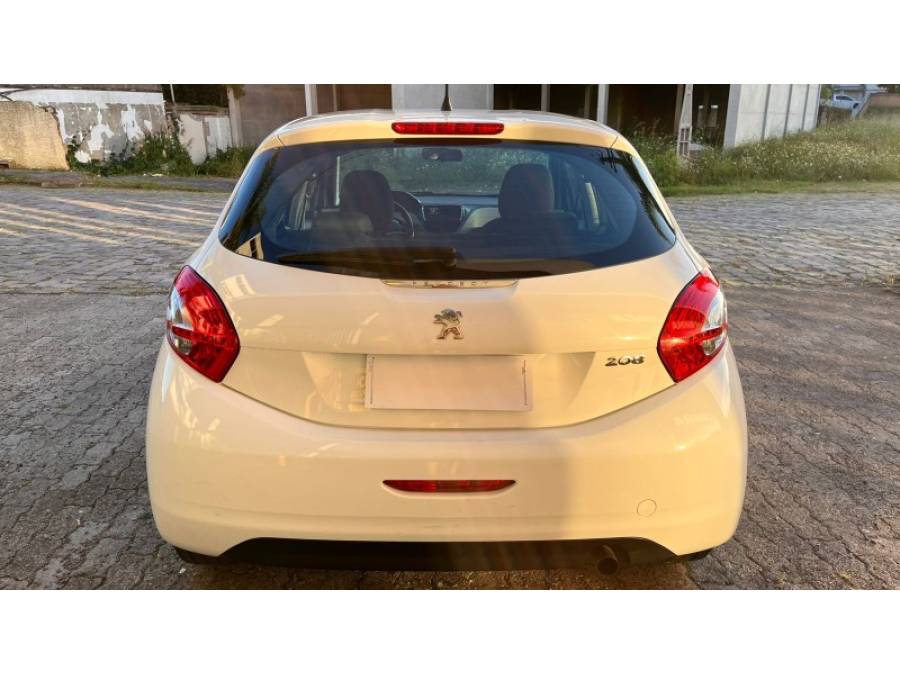 PEUGEOT - 208 - 2013/2014 - Branca - R$ 38.900,00