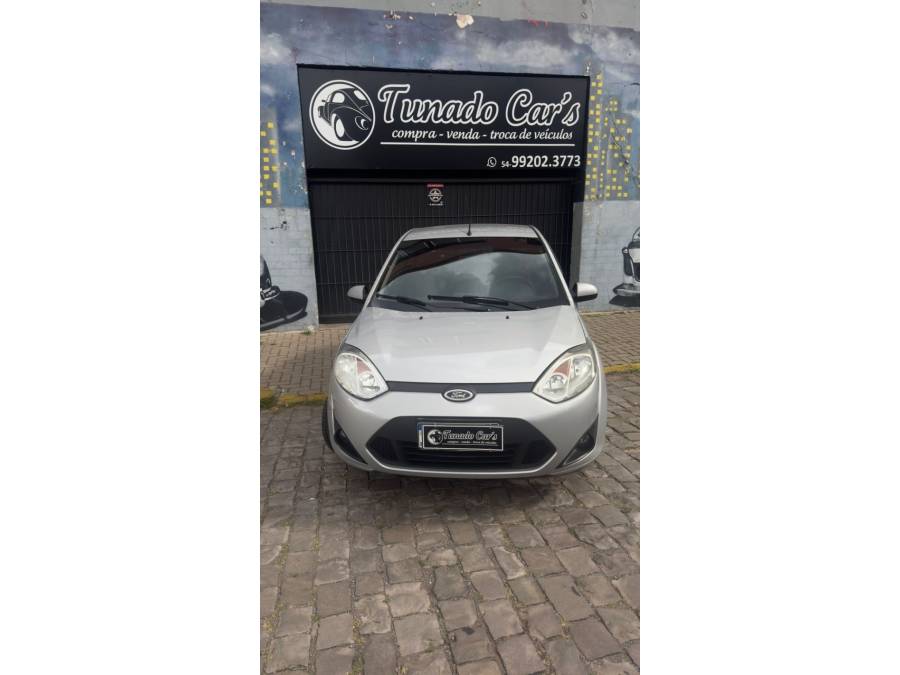FORD - FIESTA - 2013/2013 - Cinza - R$ 33.900,00