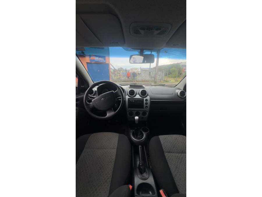 FORD - FIESTA - 2013/2013 - Cinza - R$ 33.900,00