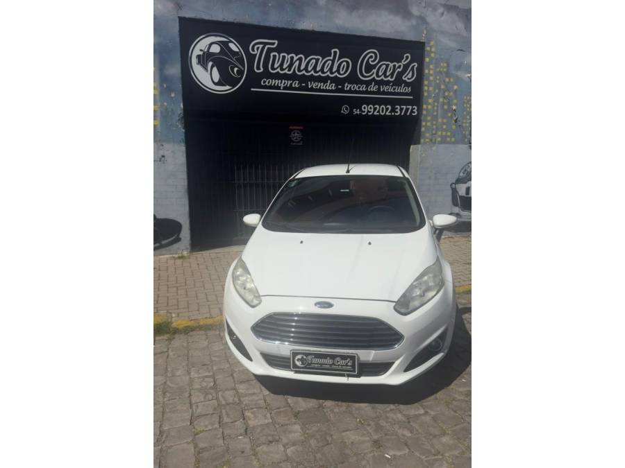 FORD - FIESTA - 2015/2015 - Branca - R$ 44.900,00