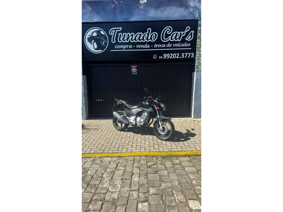 HONDA - CB 300R - 2010/2010 - Preta - R$ 11.900,00