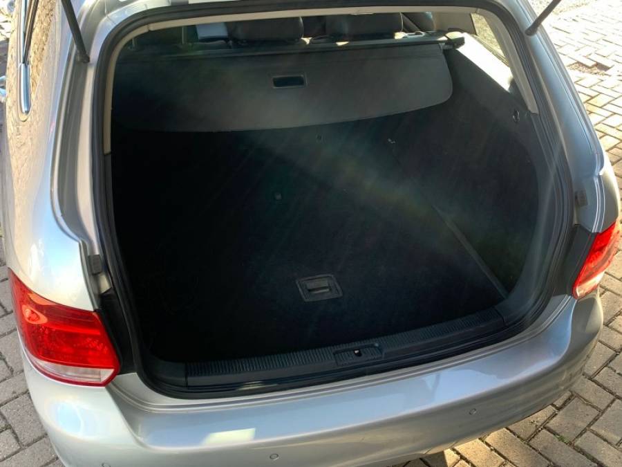 VOLKSWAGEN - JETTA - 2008/2008 - Prata - R$ 49.900,00