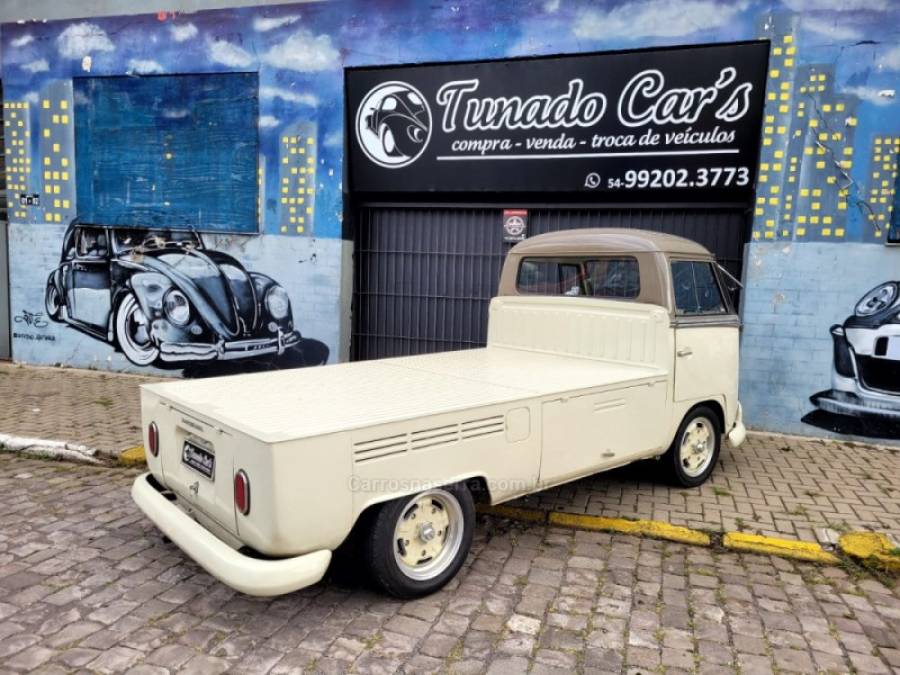 VOLKSWAGEN - KOMBI - 1975/1975 - Bege - R$ 79.900,00