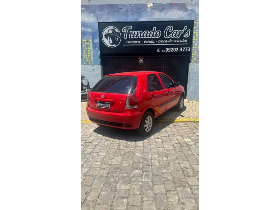 FIAT - PALIO - 2015/2015 - Vermelha - R$ 35.000,00