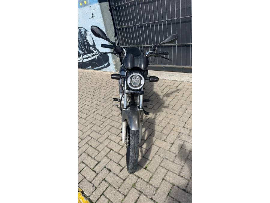 HONDA - CG 150 - 2006/2006 - Prata - R$ 10.900,00