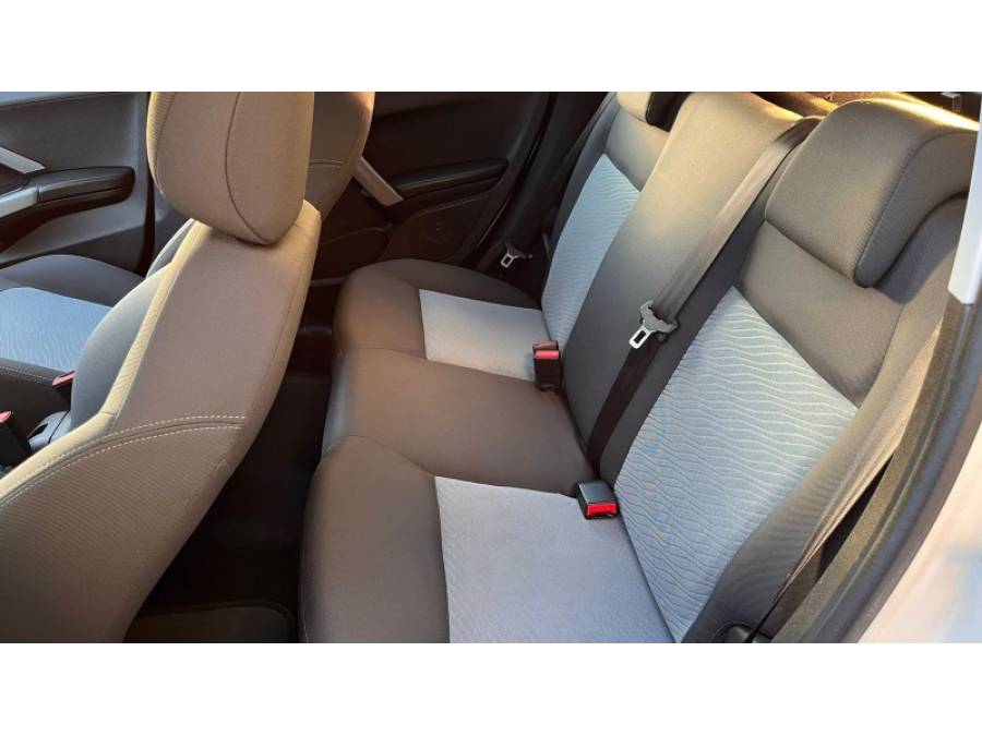 PEUGEOT - 208 - 2013/2014 - Branca - R$ 38.900,00